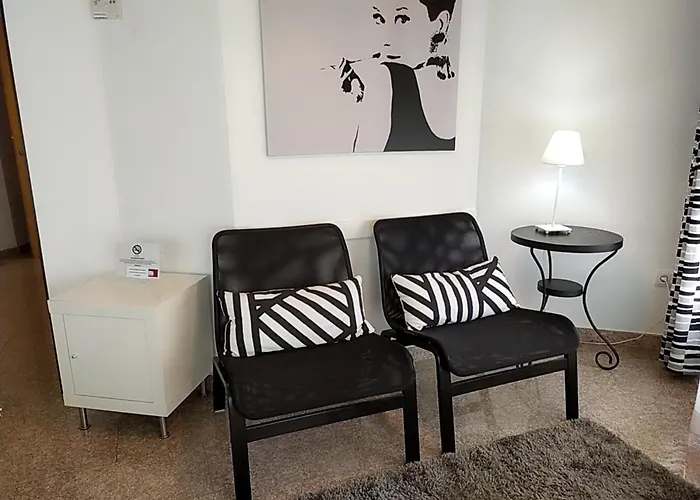 Estudios Sierra De Francia 아파트 *